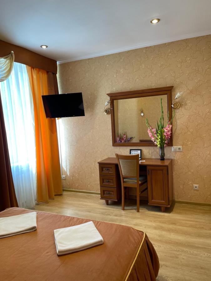 Gusarskiy Hotel And Apartment Kiev Ngoại thất bức ảnh