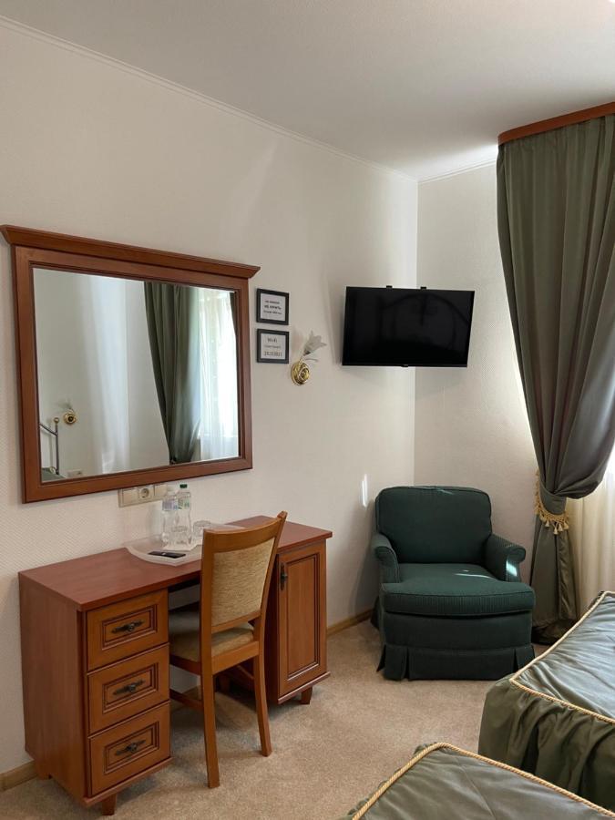 Gusarskiy Hotel And Apartment Kiev Ngoại thất bức ảnh