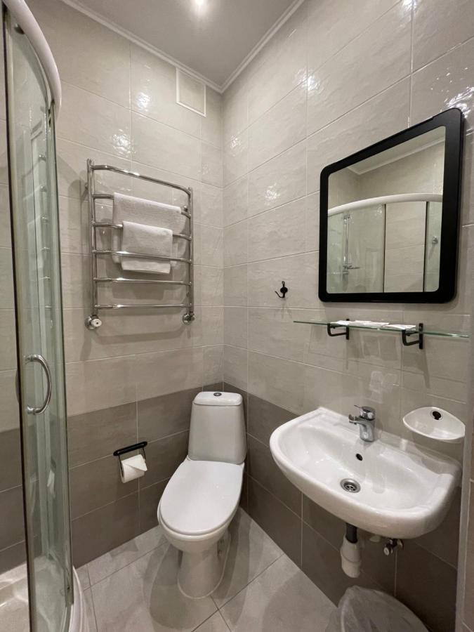 Gusarskiy Hotel And Apartment Kiev Ngoại thất bức ảnh