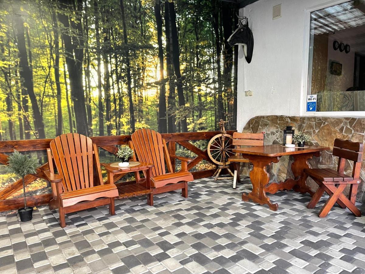 Gusarskiy Hotel And Apartment Kiev Ngoại thất bức ảnh