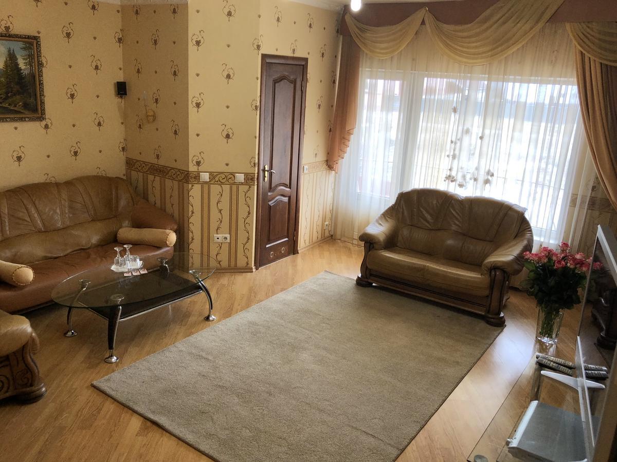Gusarskiy Hotel And Apartment Kiev Ngoại thất bức ảnh